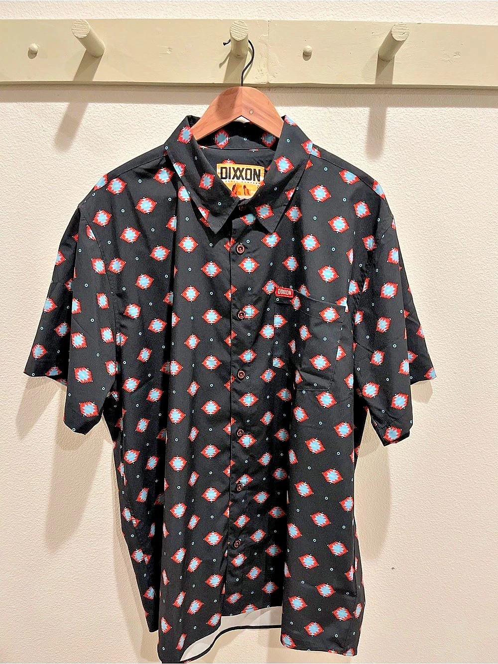 Dixxon La Mesa Geometric Button Down
Party Shirt in Black & Red Size 2X - Picture 3 of 7